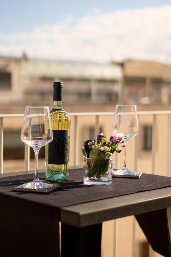 Apollo Suites Lecce Bagian luar foto