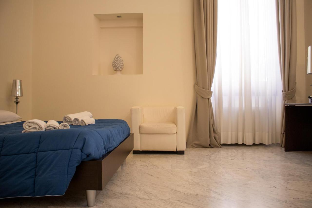 Apollo Suites Lecce Bagian luar foto