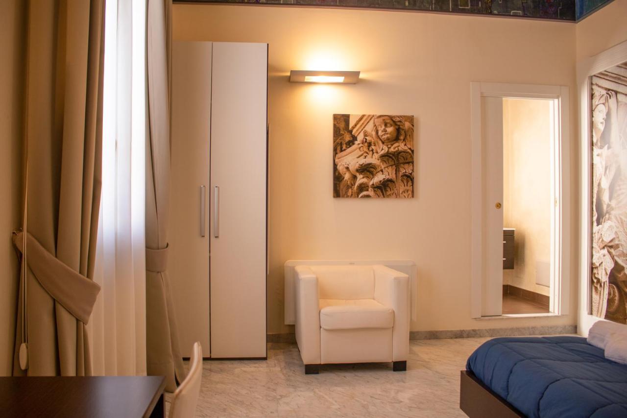 Apollo Suites Lecce Bagian luar foto