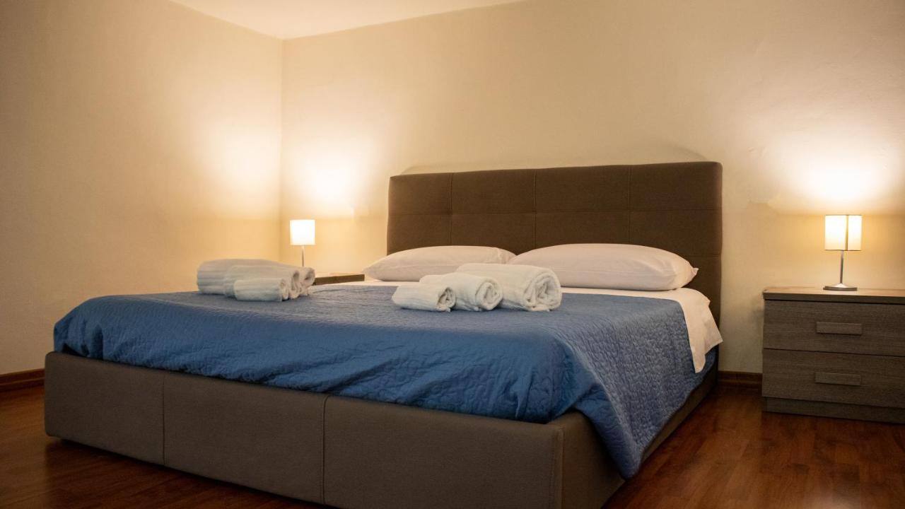 Apollo Suites Lecce Bagian luar foto