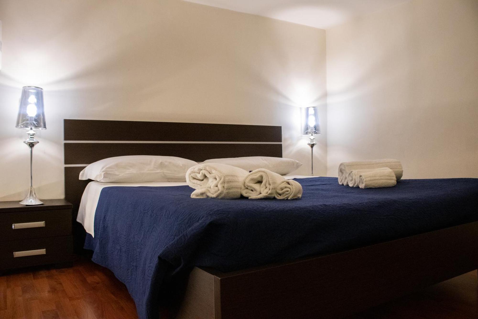 Apollo Suites Lecce Bagian luar foto
