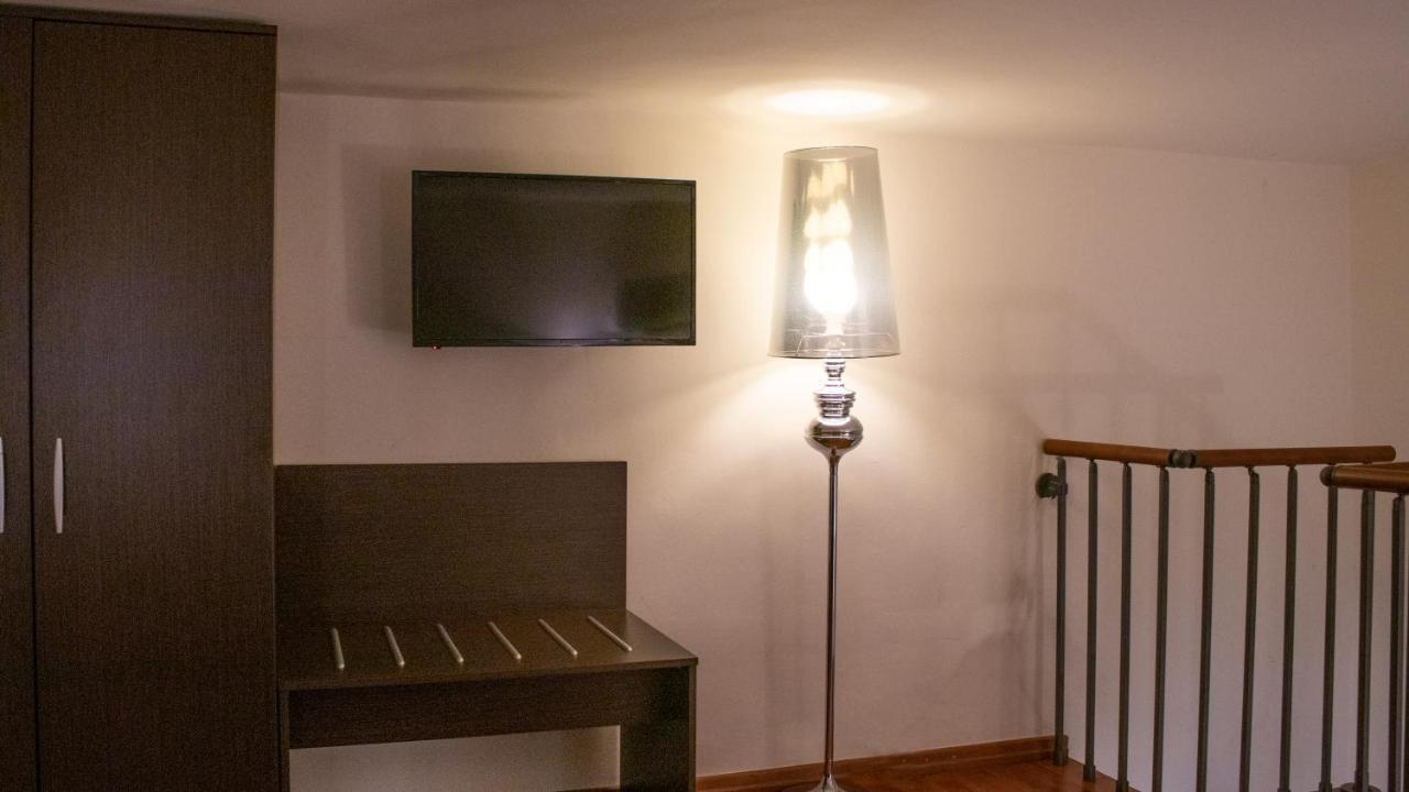 Apollo Suites Lecce Bagian luar foto