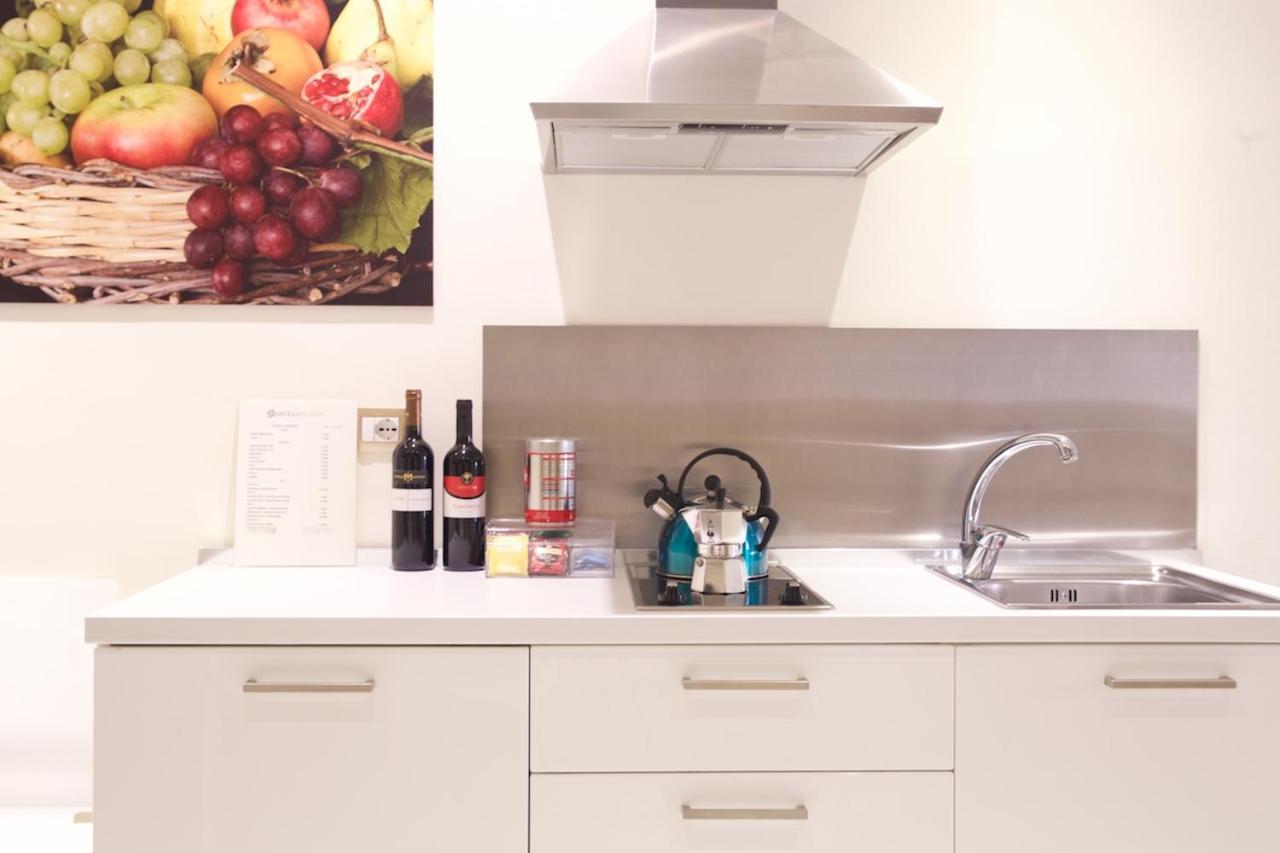Apollo Suites Lecce Bagian luar foto