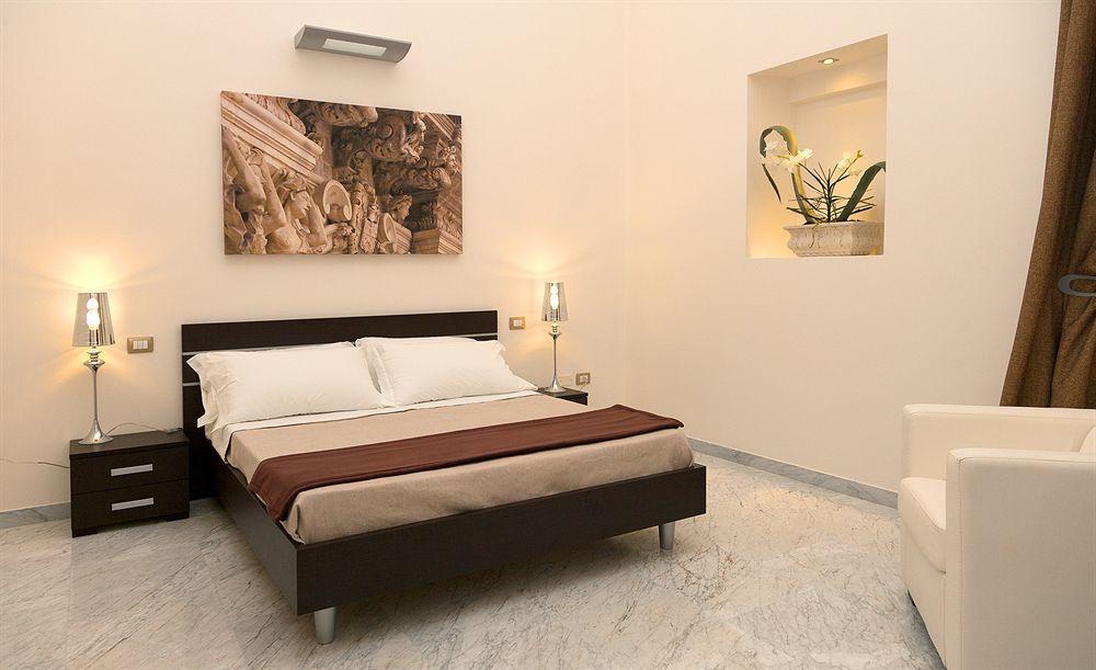 Apollo Suites Lecce Bagian luar foto