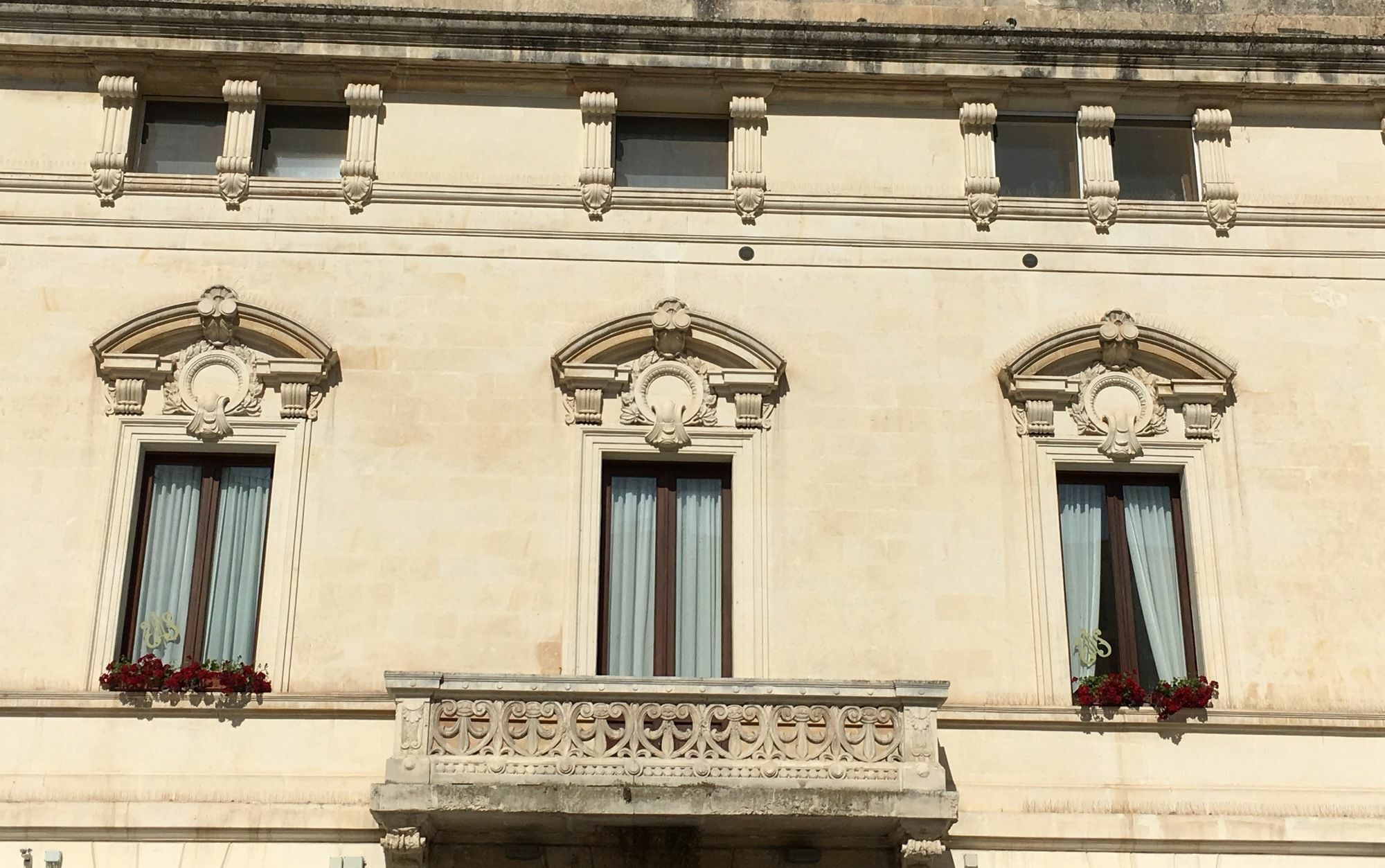 Apollo Suites Lecce Bagian luar foto